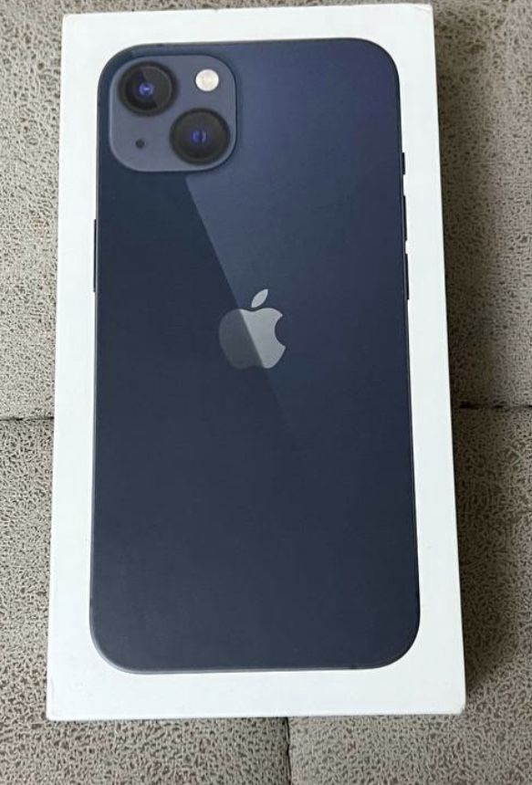 IPhone 13 с гарантией