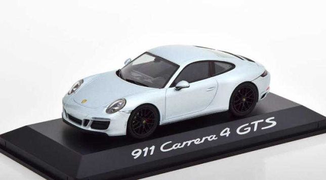 Macheta originala Porsche 911 carrera 4 gts scara 1:43