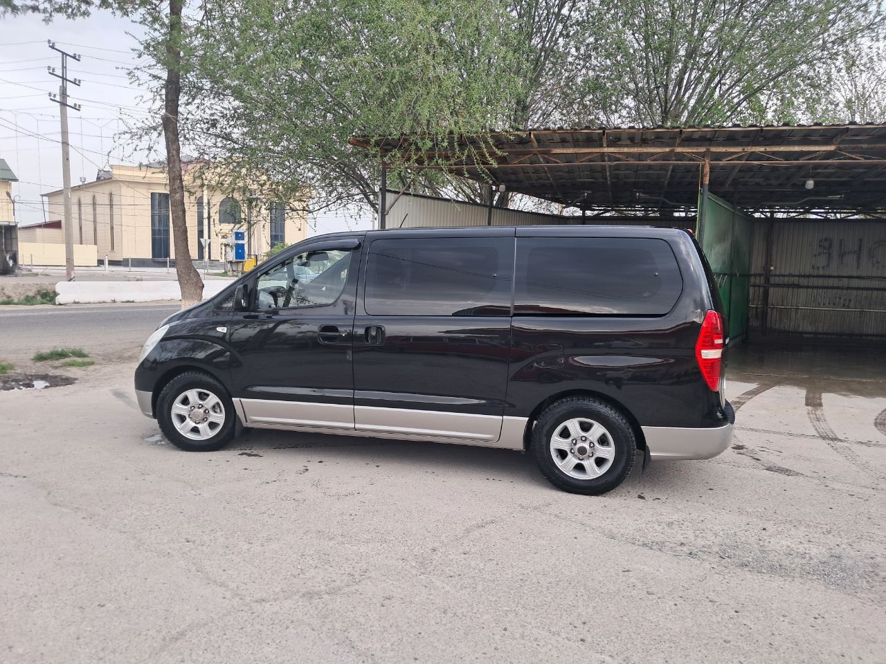 Hyundai Grand starex h1