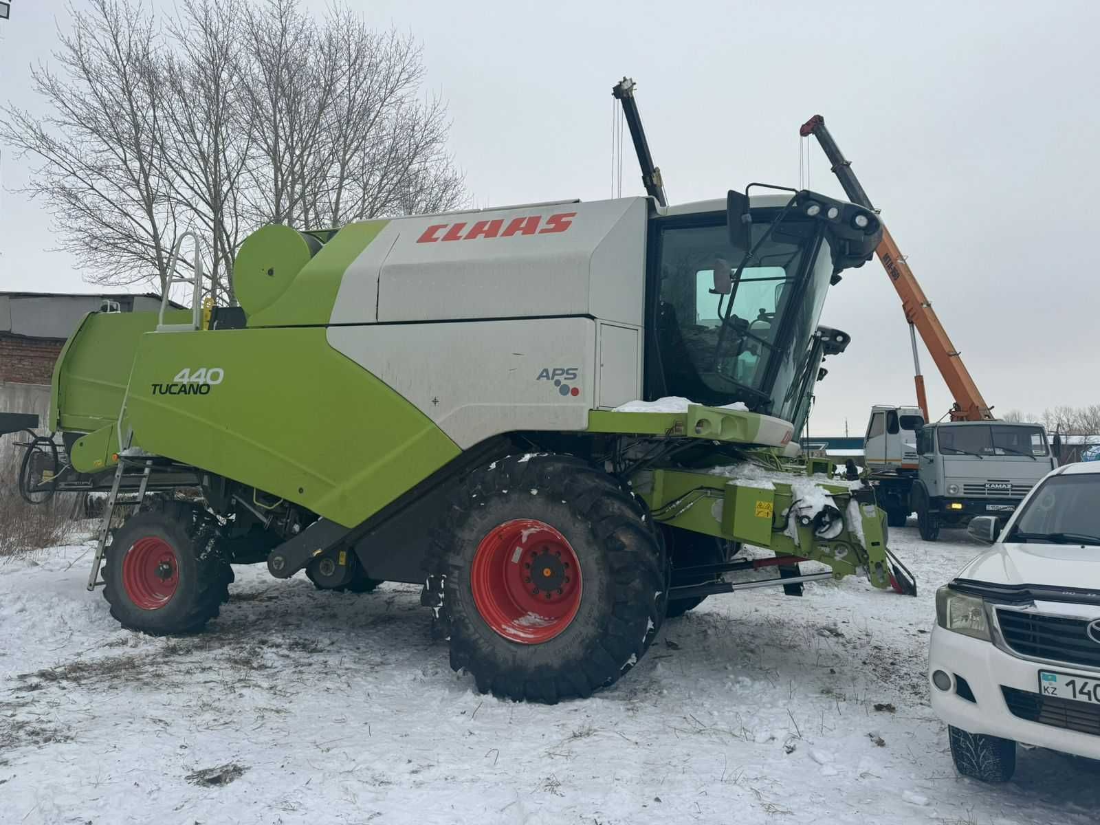 комбайн Claas Tucano 440