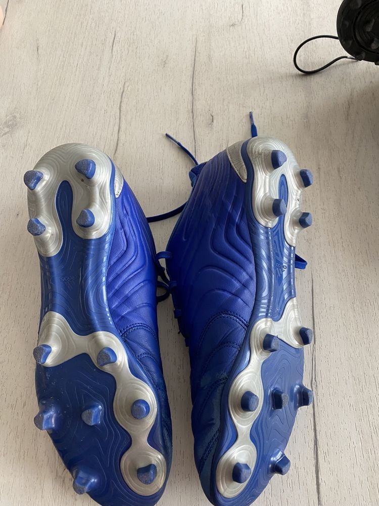 Adidas бутонки  кожа