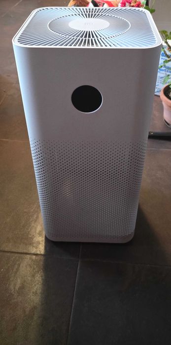 Vand Purificator aer Xiaomi Smart Air 4 Pro si Xiaomi Mi air 3H