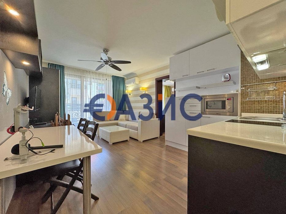 Апартамент с 1 спалня в комплекс Rose Garden, 60 кв.м., Поморие,