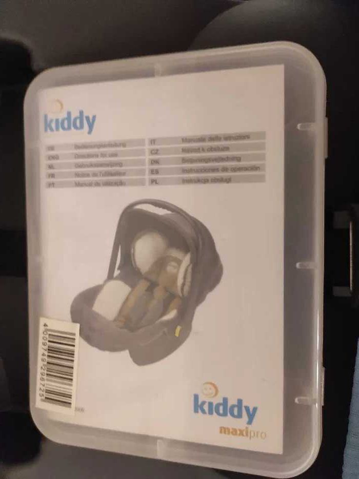 Столче за кола Kiddy Maxi Pro, плюс подарък - възглавничка