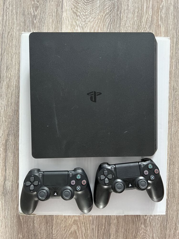 Продам Sony playstation 4