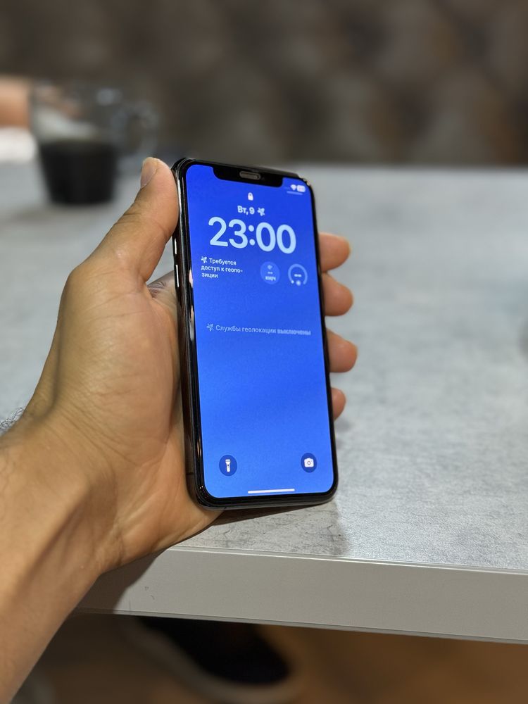 Iphone  11 pro  sotiladi