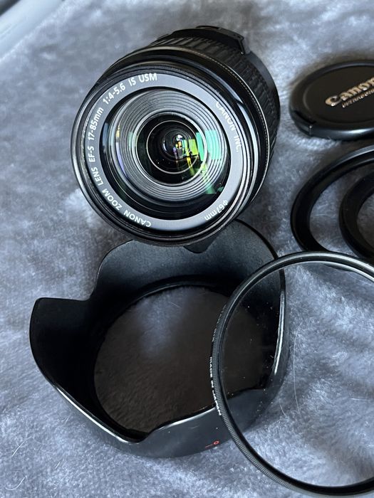 Obiectiv Canon EF-S 17-85mm IS