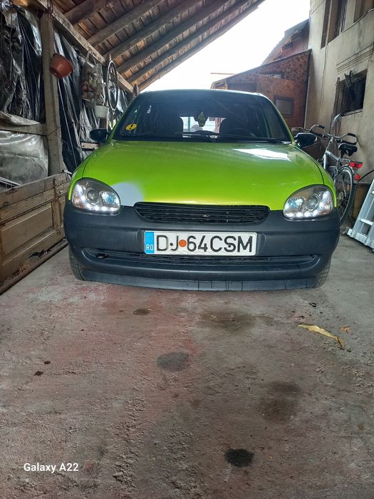 vând opel corsa b