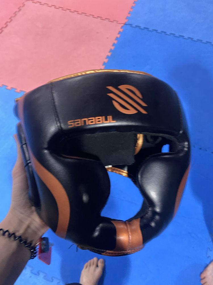 шлем боксерский
