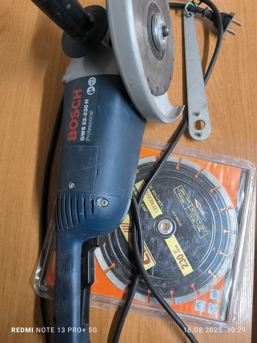 Болгарка BOSCH professional, марка GWS 22-230 H,