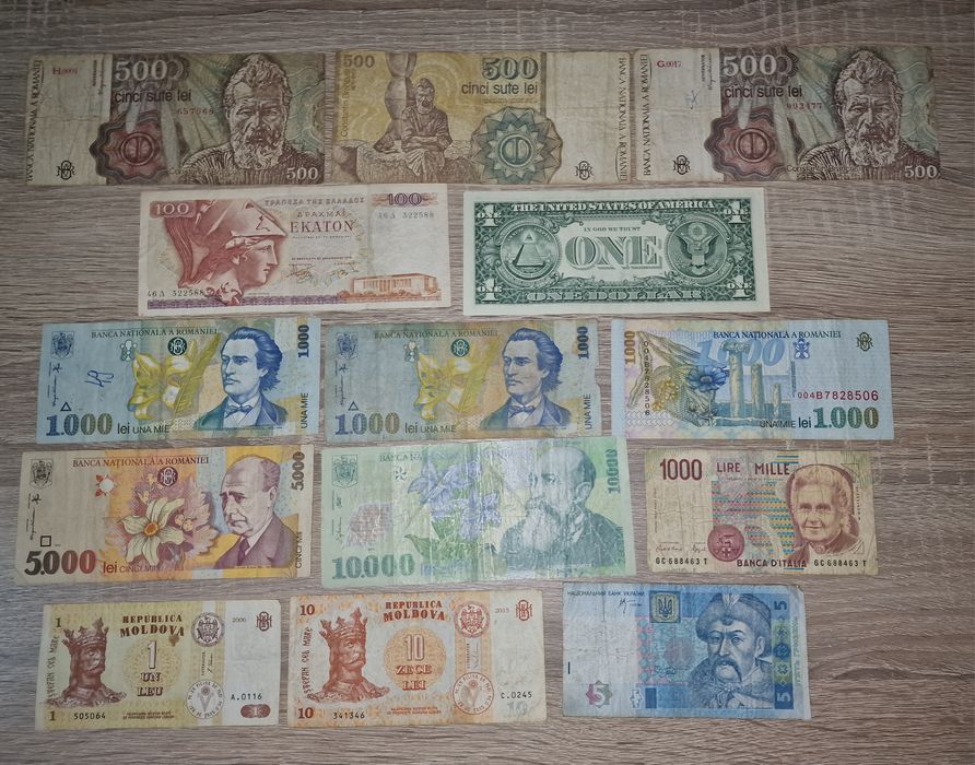 Vând Colecție Bancnote și Monezi