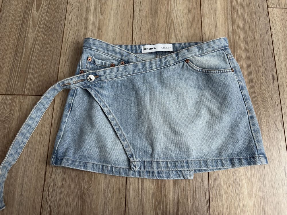 Дънкова пола bershka