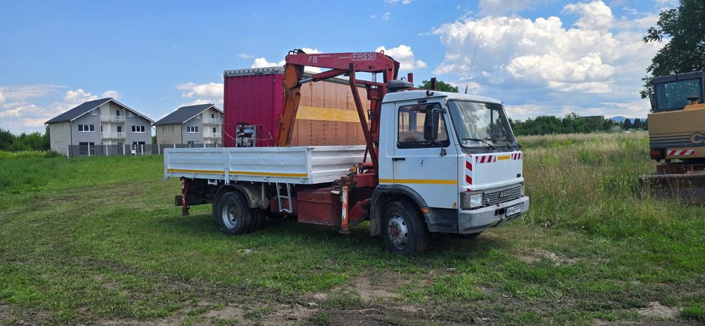 Iveco Zeta basculabil și macara