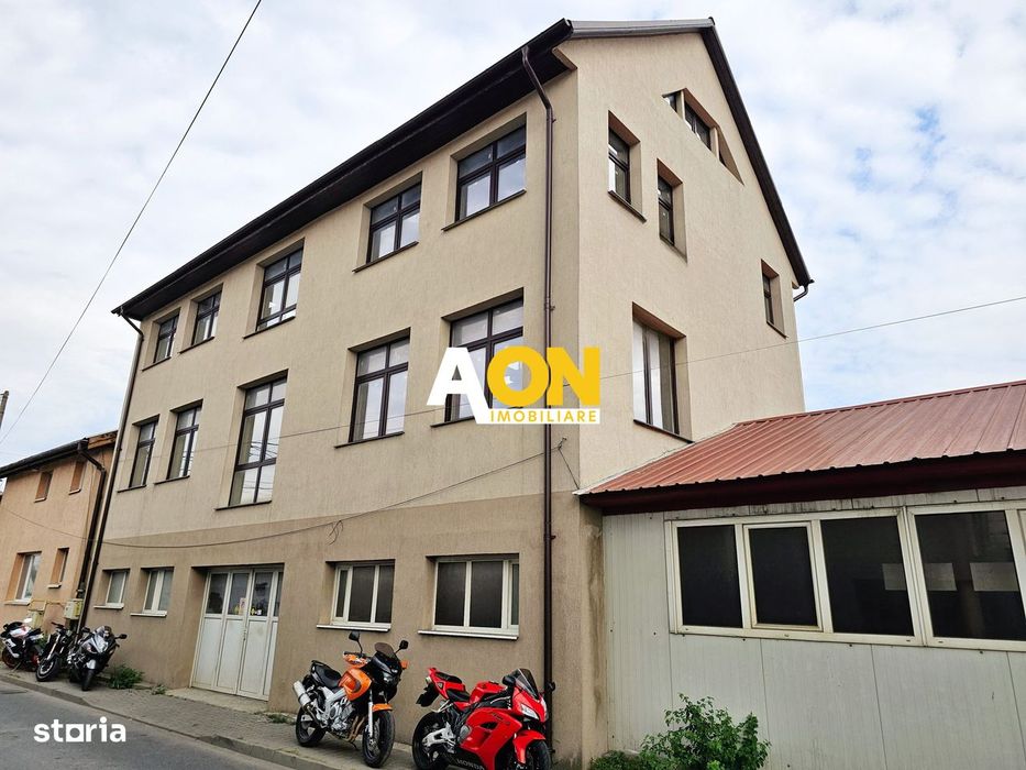 Spatiu pentru depozitare/productie/servicii, 300 mp utili + birouri