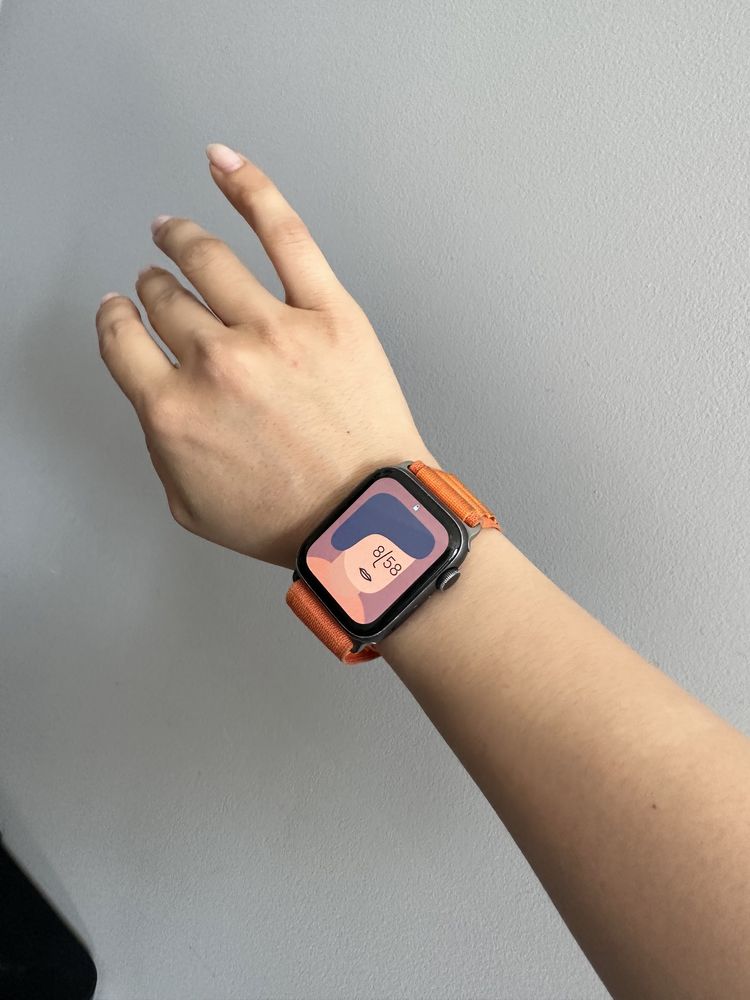 Apple watch 5 series NIKE 44