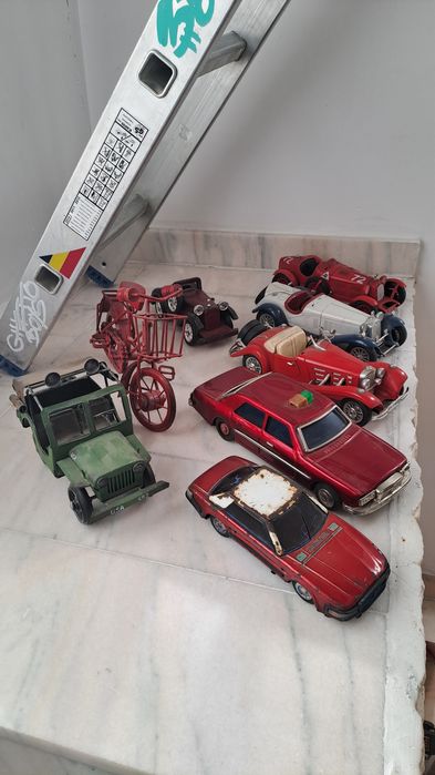 Masini ,  jucari vechi , cutii ceasuri