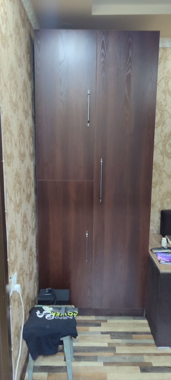 Продам шкаф и шкаф для прихожей