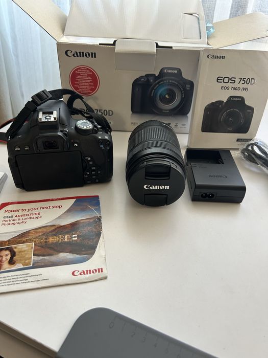 Фотоапарат Canon EOS 750D
