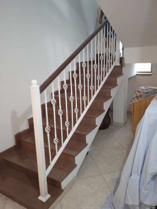 Plase de gard .porți din fer forjat.