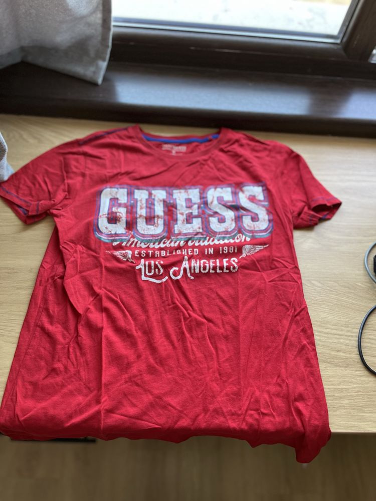 Тениска на Guess