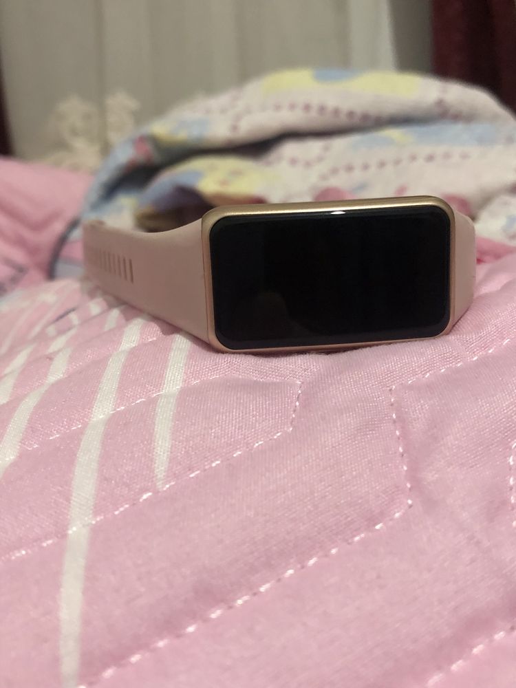 Смарт часы Huawei band 6