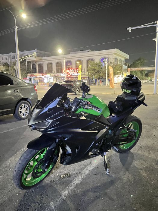 Kawasakiy motor 250 kub