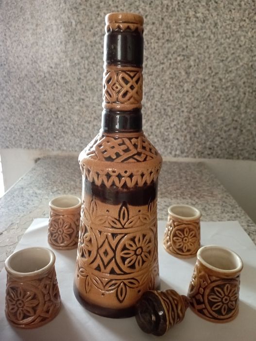 Set ceramică Faimar -carafă+ 4 pahare tradiționale