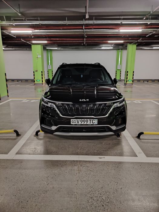 KIA Carnival 2023 y