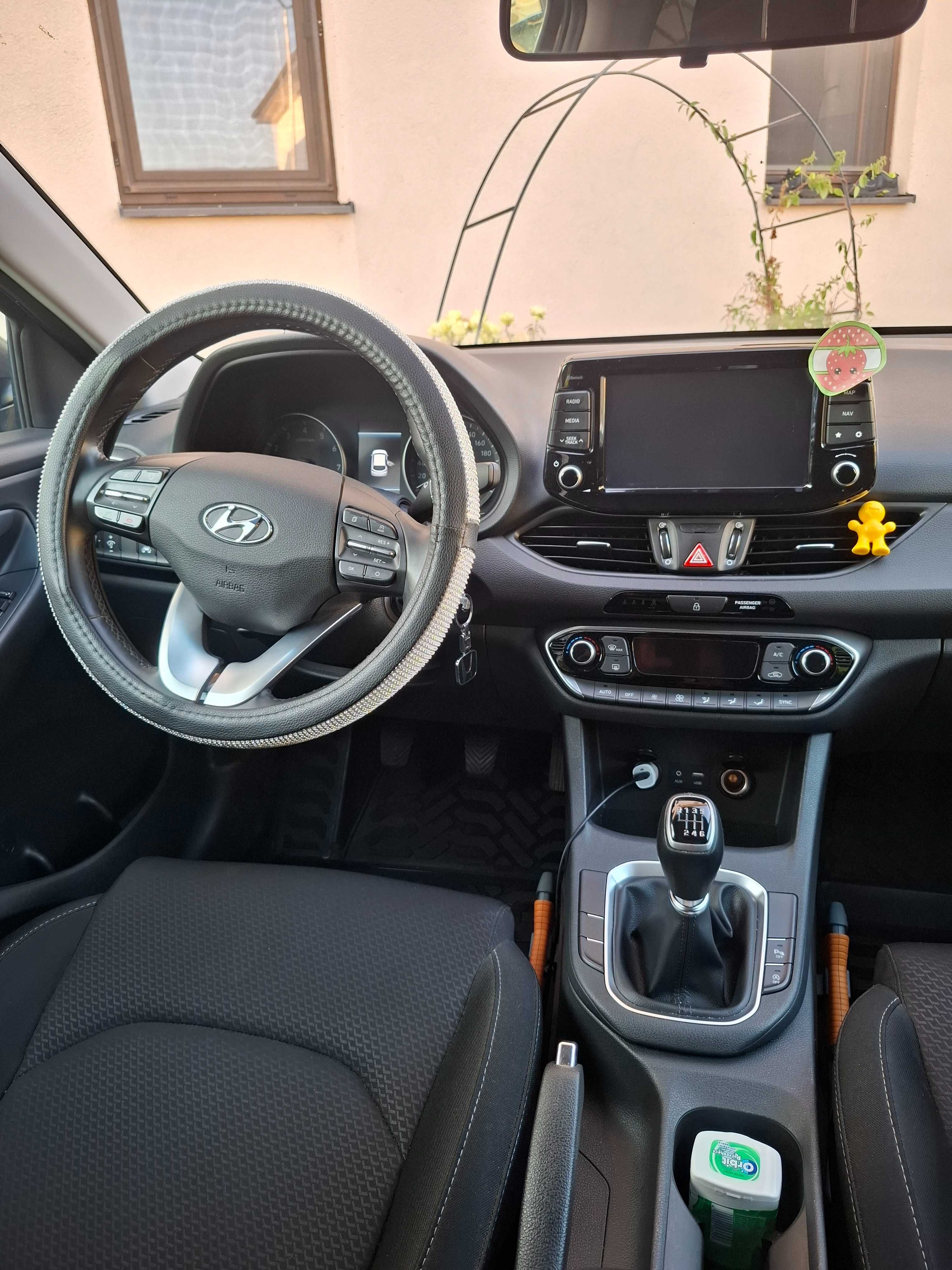 Hiundai i 30 2018 ,52000km ,11900 e