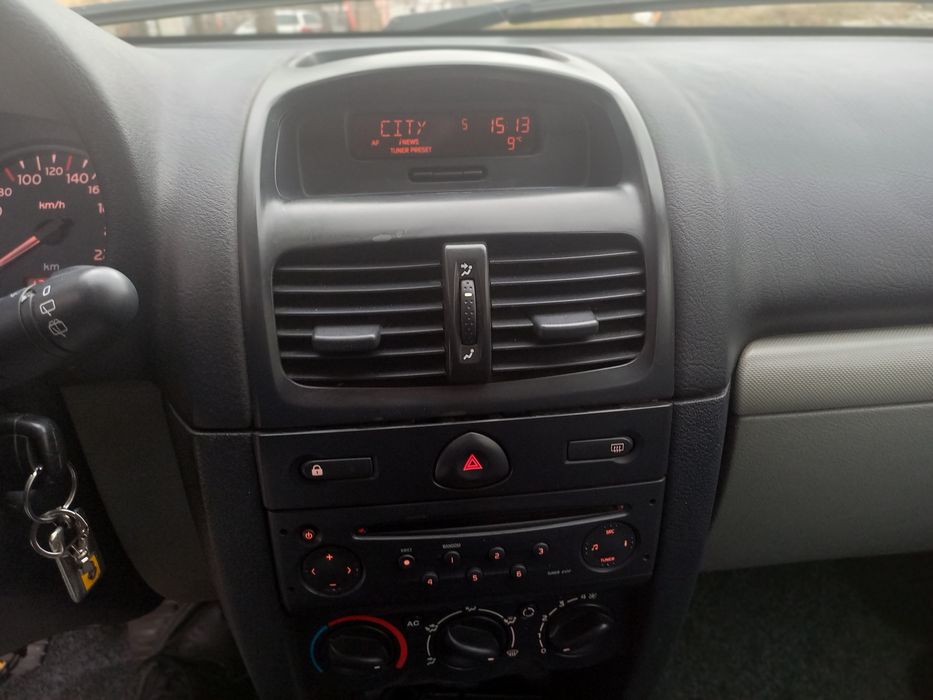 Reno Clio       .