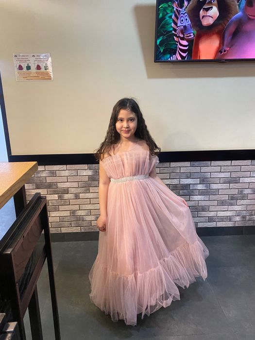 Нарядное платье для девочки