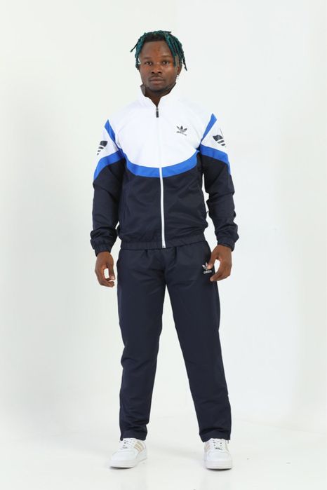 Спортивные костюмы Adidas