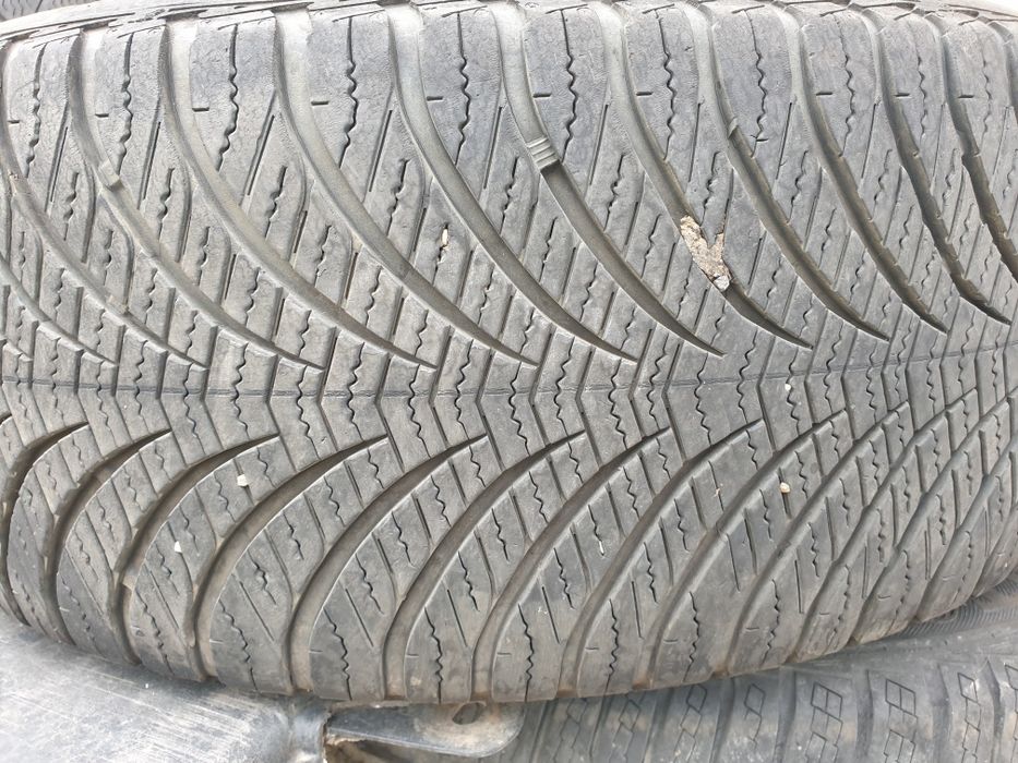 Vind 3 cauciucuri 225 55 17 M+S