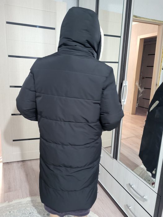 Продам зимнюю женскую куртку