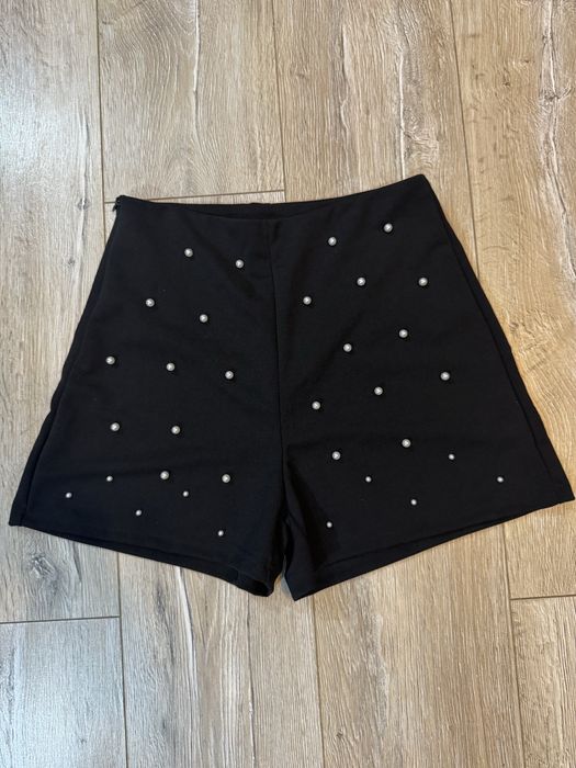 Дамски къси панталонки с перли