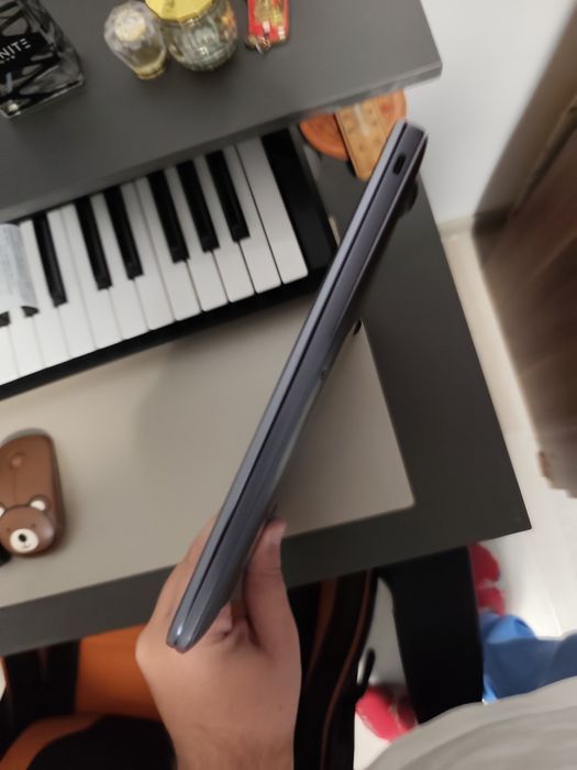 Huawei MateBook 13 – perfect pentru muncă, editare, școală sau utiliza