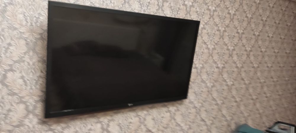 Продаю теливизор LG