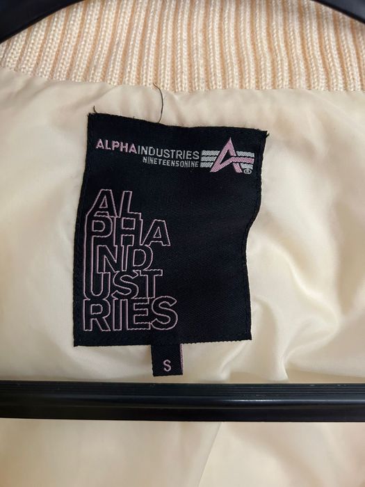 Geacă puf de  marcă alphaindustries