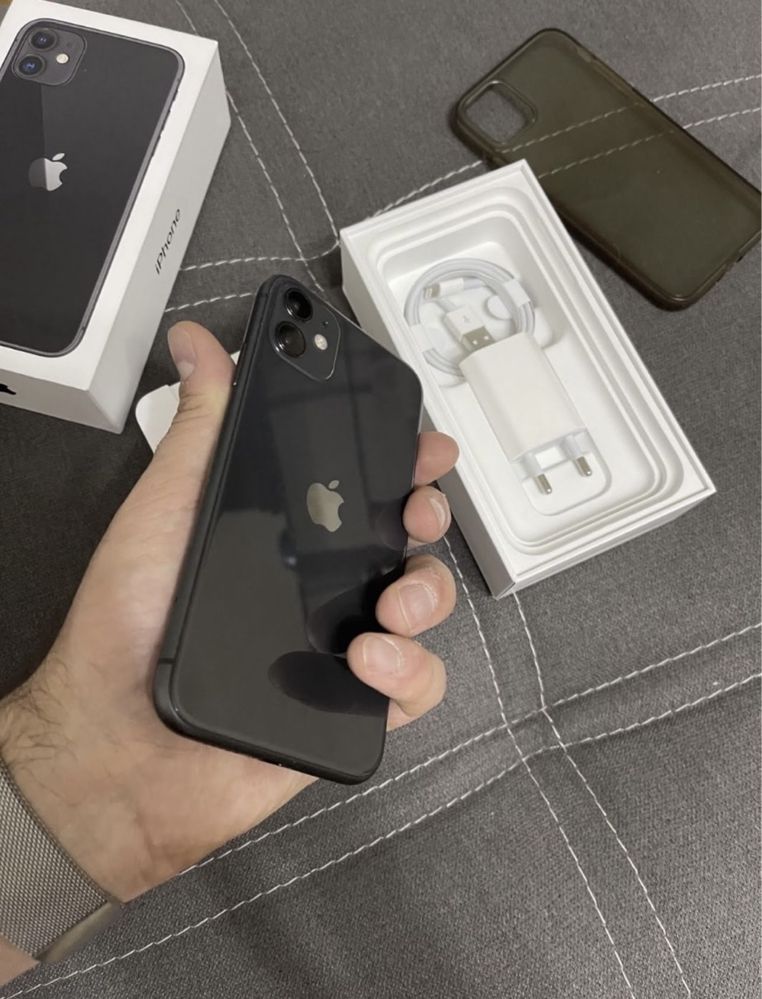 iPhone 11 64g 100% 2022 года