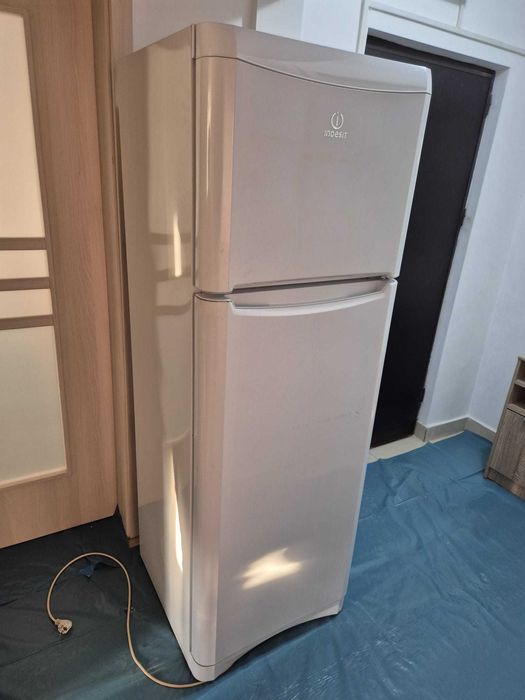 Vand fridiger Indesit in stare buna