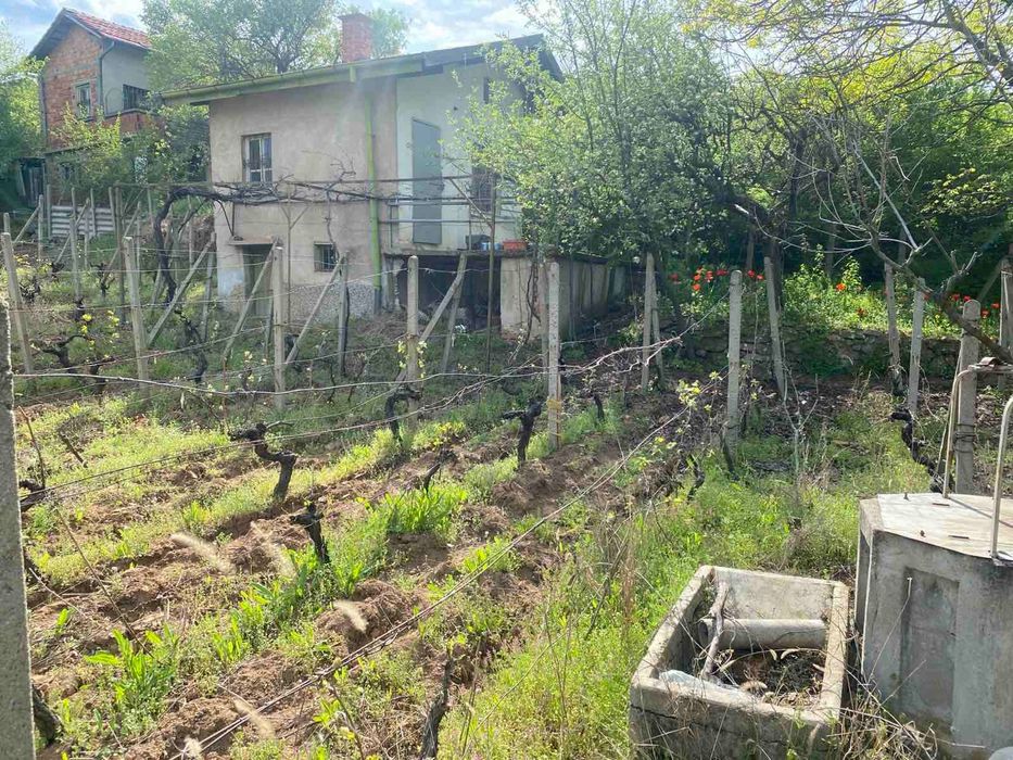 Имот с две вили в местност „Старите лозя“, гр. Харманли, обл. Хасково