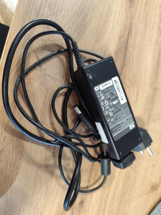 Зарядно за лаптоп hp 90w