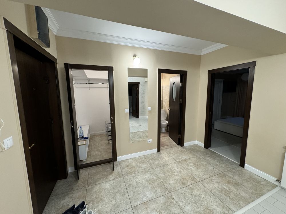 Inchiriez penthouse 4 camere - terasa