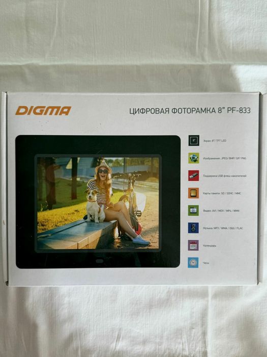 Цифровая фоторамка Digma PF-833