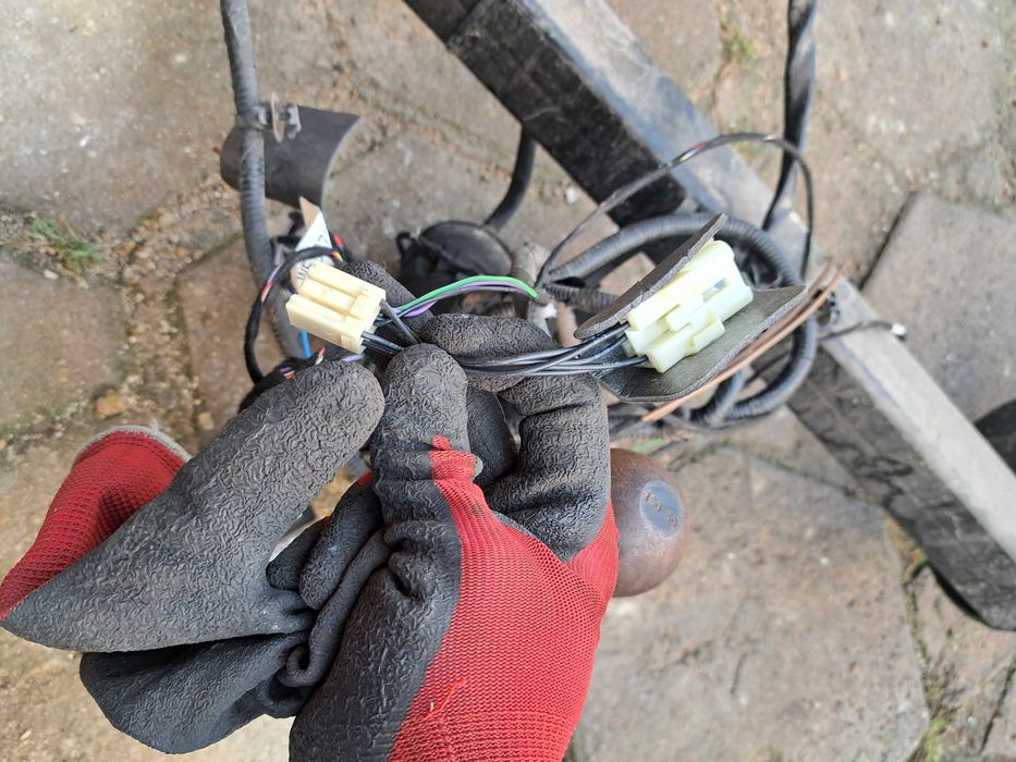 Теглич за Хюндай  i 30  hyunday и Kia Ceed VW CADDY TOURAN