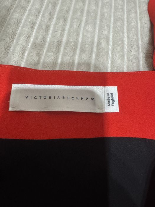 Оригинална червена рокля Victoria Beckham