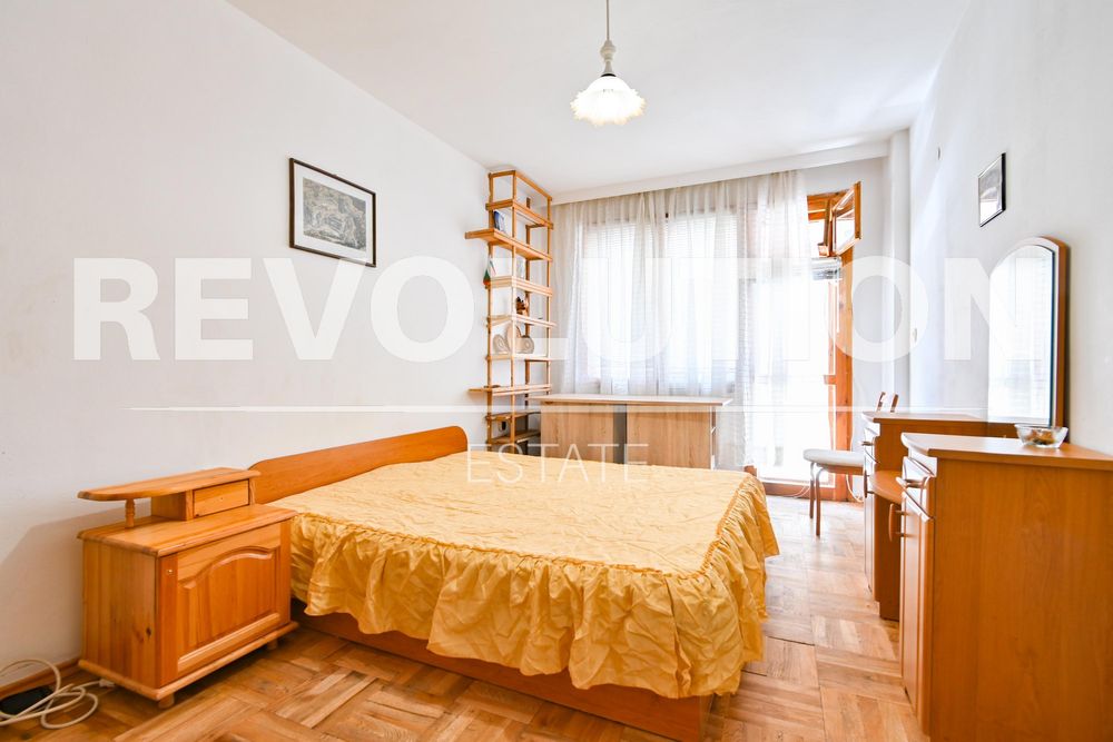 Дава се под наем Четиристаен апартамент в София, Витоша - 100 кв.м за 600 € - Снимка #2