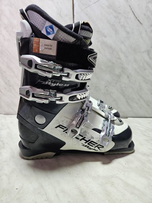 Clapari ski schi  Fischer mondo 25,5  corespunde mărimii 39