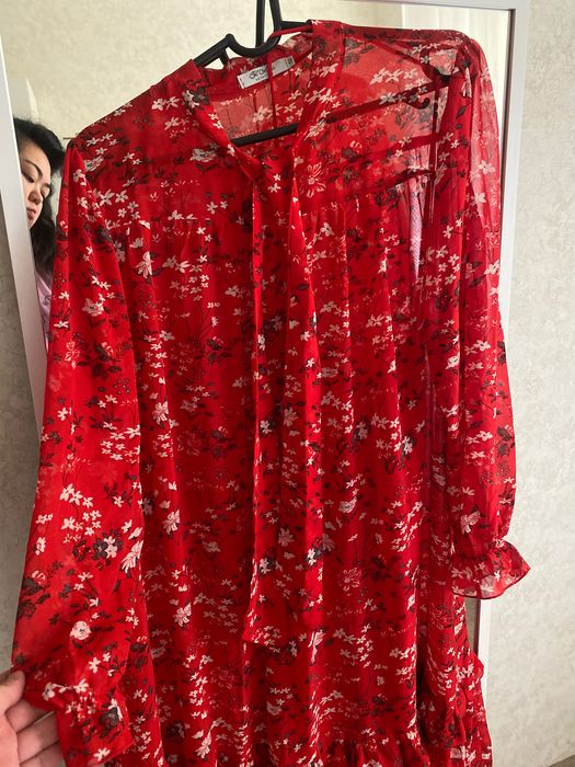 платья по 6000 в отл