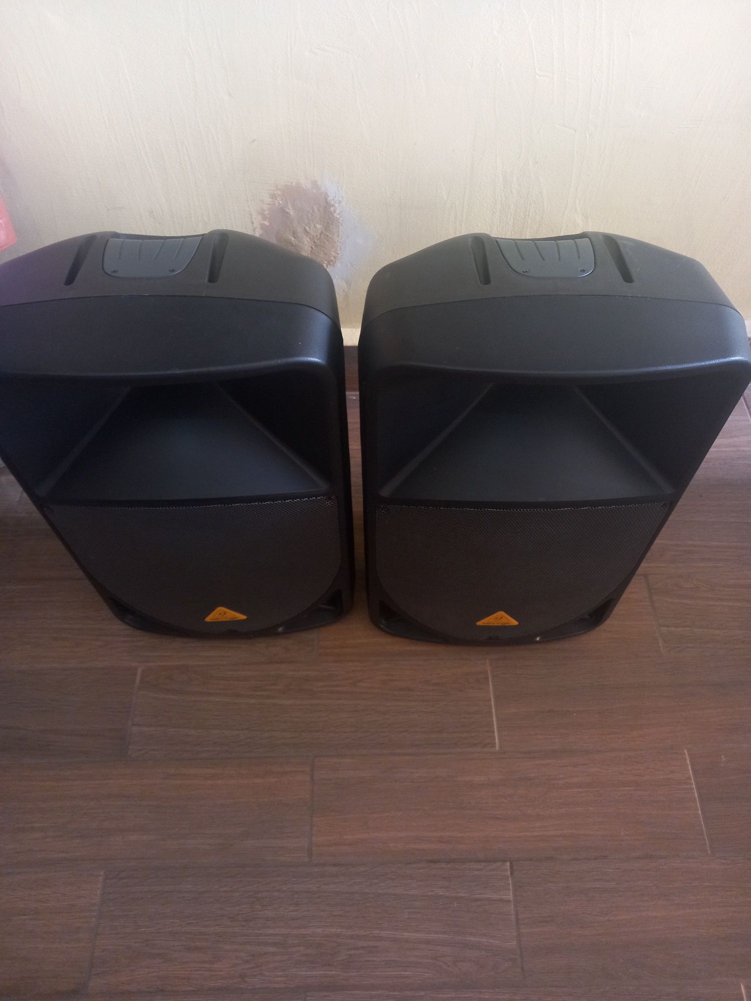Активни тонколони Behringer B115 MP3, 15 инчови, 1000вата пик, 500 rms